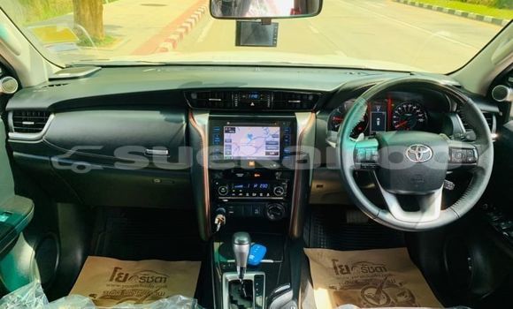 Buy Used Toyota Fortuner White Car in Bangkok in Bangkok Buy Used Toyota Fortuner White Car in Bangkok in Bangkok