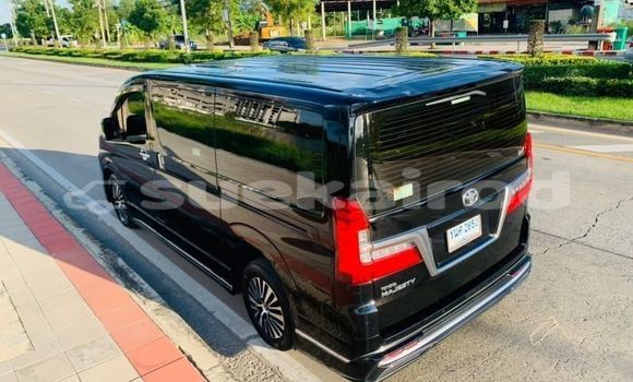 Buy Used Toyota Crown Majesta Black Car in Bangkok in Bangkok Buy Used Toyota Crown Majesta Black Car in Bangkok in Bangkok