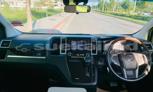 Buy Used Toyota Crown Majesta Black Car in Bangkok in Bangkok Buy Used Toyota Crown Majesta Black Car in Bangkok in Bangkok