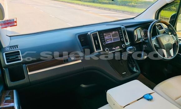 Buy Used Toyota Crown Majesta Black Car in Bangkok in Bangkok Buy Used Toyota Crown Majesta Black Car in Bangkok in Bangkok