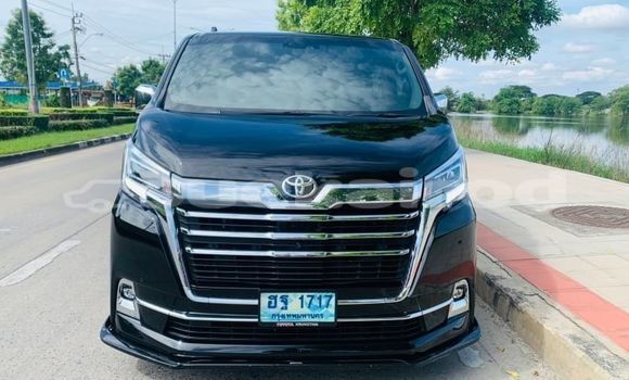 Buy Used Toyota Crown Majesta Black Car in Bangkok in Bangkok Buy Used Toyota Crown Majesta Black Car in Bangkok in Bangkok