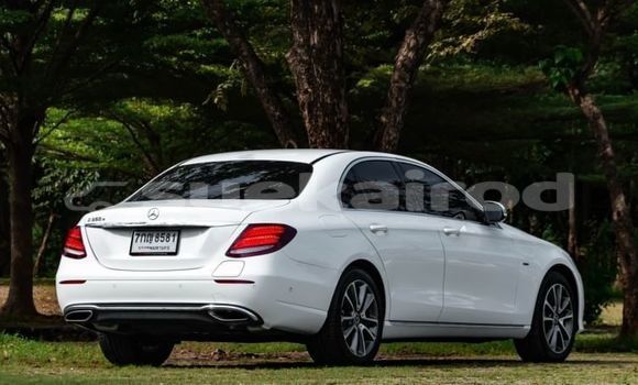 Buy Used Mercedes-Benz C-Classe White Car in Bangkok in Bangkok Buy Used Mercedes-Benz C-Classe White Car in Bangkok in Bangkok