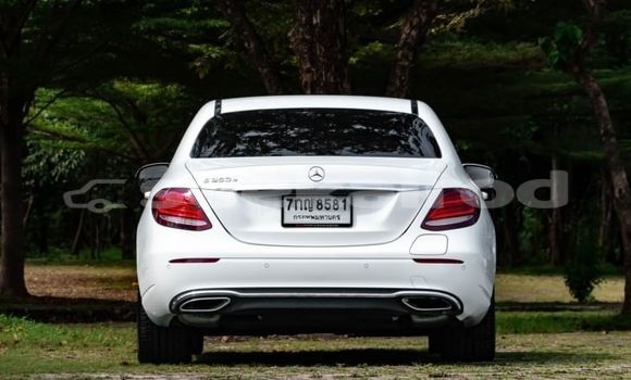 Buy Used Mercedes-Benz C-Classe White Car in Bangkok in Bangkok Buy Used Mercedes-Benz C-Classe White Car in Bangkok in Bangkok