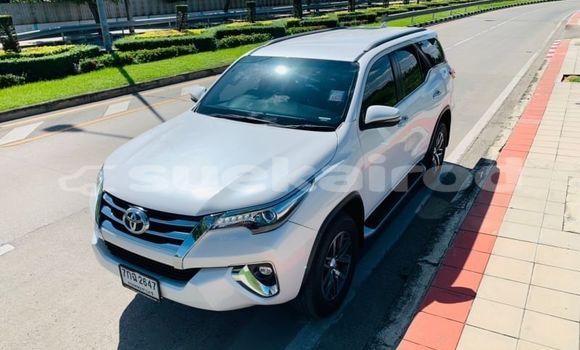 Buy Used Toyota Fortuner White Car in Bangkok in Bangkok