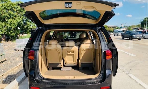 Buy Used Kia Carnival Other Car in Bangkok in Bangkok Buy Used Kia Carnival Other Car in Bangkok in Bangkok