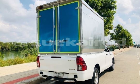 Buy Used Toyota Hiluxe Revo White Car in Bangkok in Bangkok Buy Used Toyota Hiluxe Revo White Car in Bangkok in Bangkok