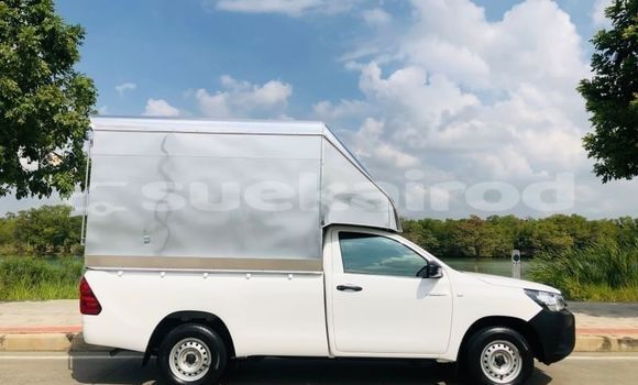 Buy Used Toyota Hiluxe Revo White Car in Bangkok in Bangkok Buy Used Toyota Hiluxe Revo White Car in Bangkok in Bangkok