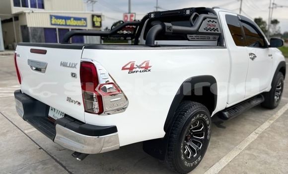 Buy Used Toyota Hiluxe Revo White Car in Bangkok in Bangkok Buy Used Toyota Hiluxe Revo White Car in Bangkok in Bangkok