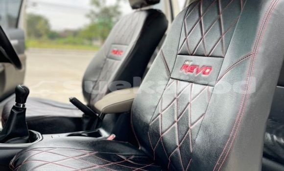 Buy Used Toyota Hiluxe Revo White Car in Bangkok in Bangkok Buy Used Toyota Hiluxe Revo White Car in Bangkok in Bangkok