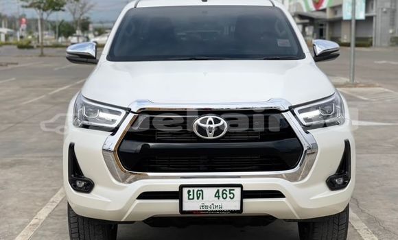 Buy Used Toyota Hiluxe Revo White Car in Bangkok in Bangkok Buy Used Toyota Hiluxe Revo White Car in Bangkok in Bangkok