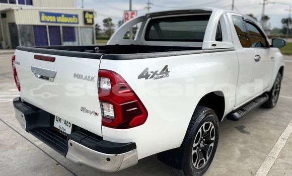 Buy Used Toyota Hiluxe Revo White Car in Bangkok in Bangkok Buy Used Toyota Hiluxe Revo White Car in Bangkok in Bangkok