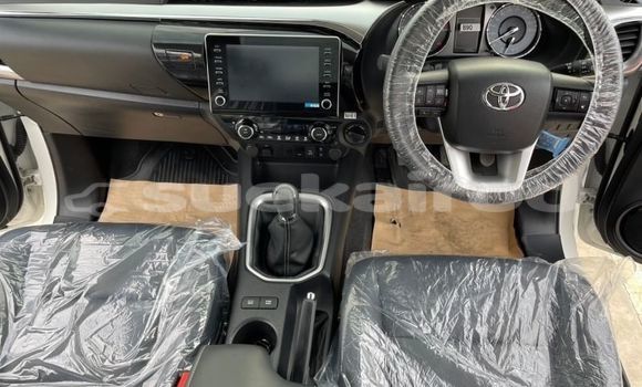 Buy Used Toyota Hiluxe Revo White Car in Bangkok in Bangkok Buy Used Toyota Hiluxe Revo White Car in Bangkok in Bangkok