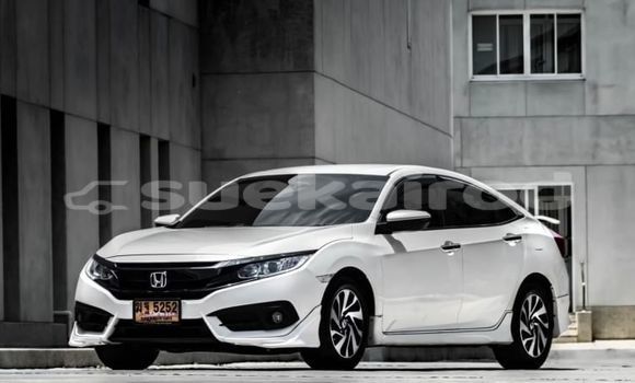 ซื้อ รถมือสอง Honda Civic ขาว รถยนต์ ใน %{เมือง} ใน กรุงเทพมหานคร