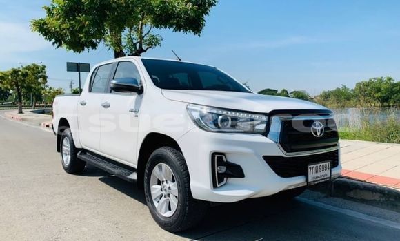 Buy Used Toyota Hiluxe Revo White Car in Bangkok in Bangkok Buy Used Toyota Hiluxe Revo White Car in Bangkok in Bangkok