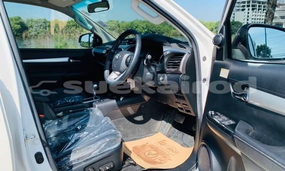 Buy Used Toyota Hiluxe Revo White Car in Bangkok in Bangkok Buy Used Toyota Hiluxe Revo White Car in Bangkok in Bangkok