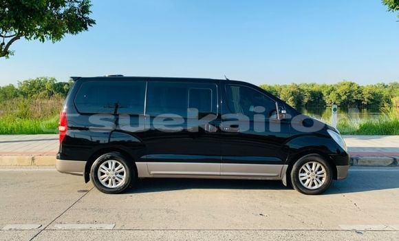 Buy Used Hyundai H1 Silver Car in Bangkok in Bangkok Buy Used Hyundai H1 Silver Car in Bangkok in Bangkok