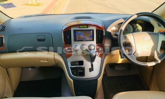 Buy Used Hyundai H1 Silver Car in Bangkok in Bangkok Buy Used Hyundai H1 Silver Car in Bangkok in Bangkok