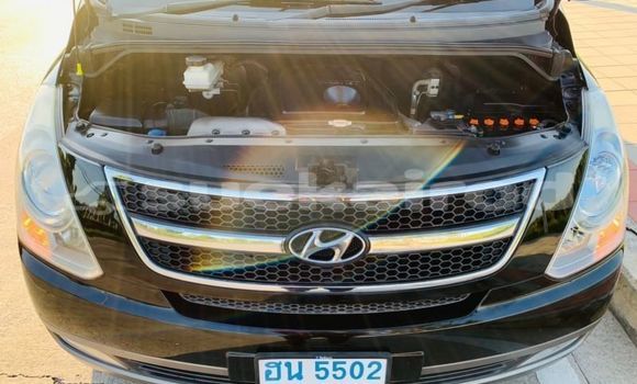 Buy Used Hyundai H1 Silver Car in Bangkok in Bangkok Buy Used Hyundai H1 Silver Car in Bangkok in Bangkok