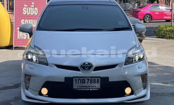 Buy Used Toyota Prius White Car in Bangkok in Bangkok Buy Used Toyota Prius White Car in Bangkok in Bangkok