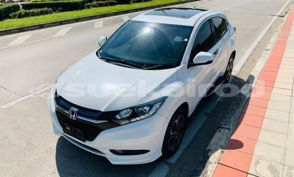 Buy Used Honda HR-V White Car in Bangkok in Bangkok