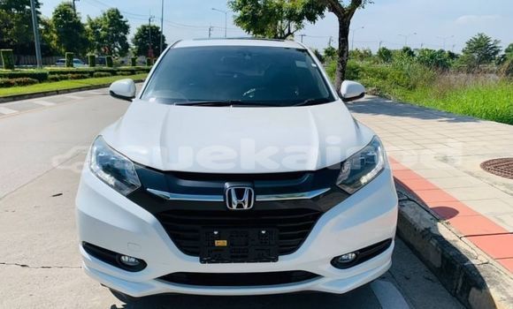 Buy Used Honda HR-V White Car in Bangkok in Bangkok Buy Used Honda HR-V White Car in Bangkok in Bangkok