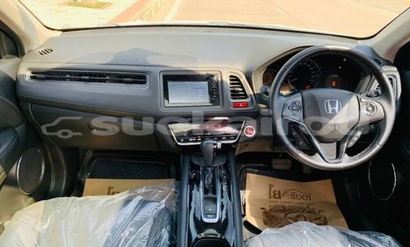 Buy Used Honda HR-V White Car in Bangkok in Bangkok Buy Used Honda HR-V White Car in Bangkok in Bangkok