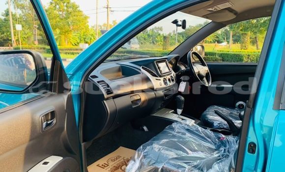 ซื้อ รถมือสอง Mitsubishi Triton สีน้ำเงิน รถยนต์ ใน %{เมือง} ใน กรุงเทพมหานคร ซื้อ รถมือสอง Mitsubishi Triton สีน้ำเงิน รถยนต์ ใน %{เมือง} ใน กรุงเทพมหานคร