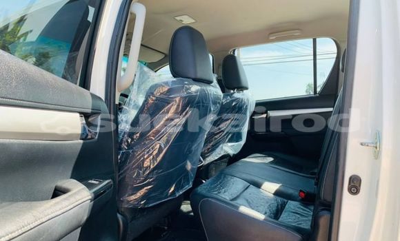 ซื้อ รถมือสอง Toyota Hiluxe Revo ขาว รถยนต์ ใน %{เมือง} ใน กรุงเทพมหานคร ซื้อ รถมือสอง Toyota Hiluxe Revo ขาว รถยนต์ ใน %{เมือง} ใน กรุงเทพมหานคร