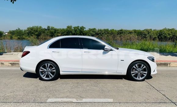 ซื้อ รถมือสอง Mercedes-Benz C-Classe ขาว รถยนต์ ใน %{เมือง} ใน กรุงเทพมหานคร ซื้อ รถมือสอง Mercedes-Benz C-Classe ขาว รถยนต์ ใน %{เมือง} ใน กรุงเทพมหานคร