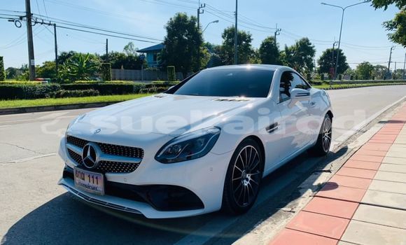 ซื้อ รถมือสอง Mercedes-Benz SLC-klasse AMG ขาว รถยนต์ ใน %{เมือง} ใน กรุงเทพมหานคร