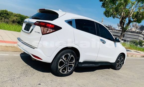 ซื้อ รถมือสอง Honda HR-V สีดำ รถยนต์ ใน %{เมือง} ใน กรุงเทพมหานคร ซื้อ รถมือสอง Honda HR-V สีดำ รถยนต์ ใน %{เมือง} ใน กรุงเทพมหานคร