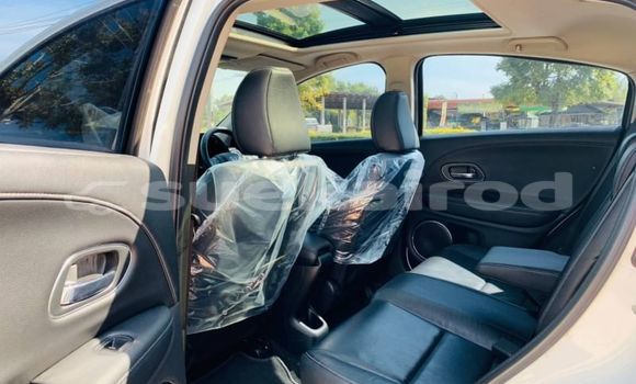 ซื้อ รถมือสอง Honda HR-V สีดำ รถยนต์ ใน %{เมือง} ใน กรุงเทพมหานคร ซื้อ รถมือสอง Honda HR-V สีดำ รถยนต์ ใน %{เมือง} ใน กรุงเทพมหานคร