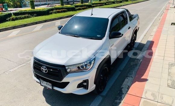 ซื้อ รถมือสอง Toyota Hiluxe Revo ขาว รถยนต์ ใน %{เมือง} ใน กรุงเทพมหานคร