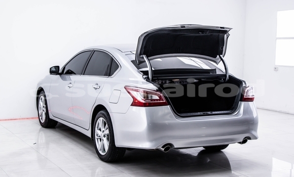 Buy Used Nissan Teana Silver Car in Bangkok in Bangkok Buy Used Nissan Teana Silver Car in Bangkok in Bangkok