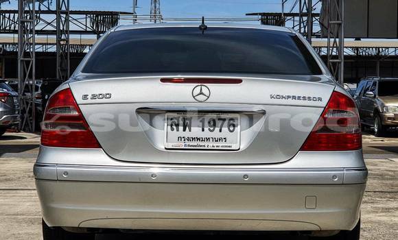 ซื้อ รถมือสอง Mercedes-Benz E200 เงิน รถยนต์ ใน %{เมือง} ใน กรุงเทพมหานคร ซื้อ รถมือสอง Mercedes-Benz E200 เงิน รถยนต์ ใน %{เมือง} ใน กรุงเทพมหานคร