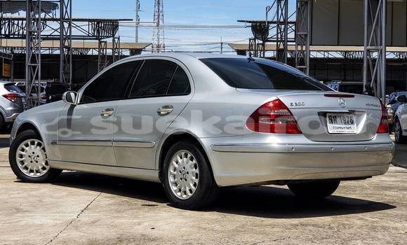 ซื้อ รถมือสอง Mercedes-Benz E200 เงิน รถยนต์ ใน %{เมือง} ใน กรุงเทพมหานคร ซื้อ รถมือสอง Mercedes-Benz E200 เงิน รถยนต์ ใน %{เมือง} ใน กรุงเทพมหานคร