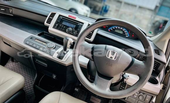 Buy Used Honda Freed White Car in Bangkok in Bangkok Buy Used Honda Freed White Car in Bangkok in Bangkok