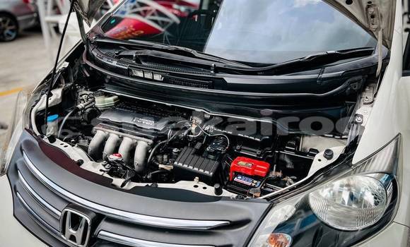 Buy Used Honda Freed White Car in Bangkok in Bangkok Buy Used Honda Freed White Car in Bangkok in Bangkok