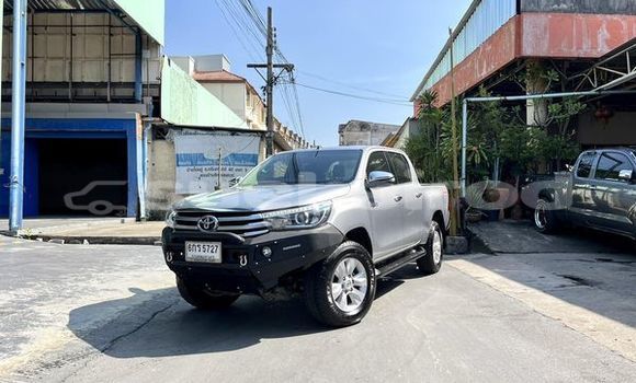 ซื้อ รถมือสอง Toyota Hiluxe Revo เงิน รถยนต์ ใน %{เมือง} ใน กรุงเทพมหานคร