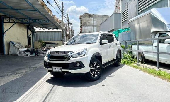 ซื้อ รถมือสอง Isuzu MU-X ขาว รถยนต์ ใน %{เมือง} ใน กรุงเทพมหานคร