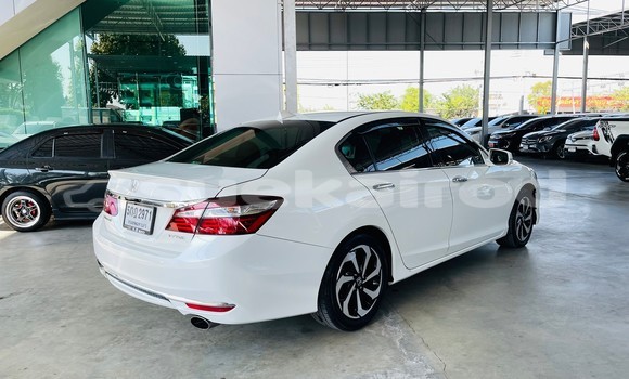Buy Used Honda Accord White Car in Bangkok in Bangkok Buy Used Honda Accord White Car in Bangkok in Bangkok