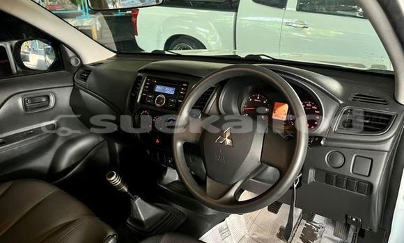 ซื้อ รถมือสอง Mitsubishi Triton ขาว รถยนต์ ใน %{เมือง} ใน กรุงเทพมหานคร ซื้อ รถมือสอง Mitsubishi Triton ขาว รถยนต์ ใน %{เมือง} ใน กรุงเทพมหานคร