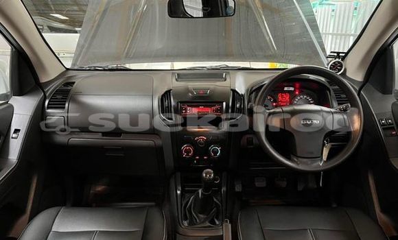 ซื้อ รถมือสอง Isuzu D-Max ขาว รถยนต์ ใน %{เมือง} ใน กรุงเทพมหานคร ซื้อ รถมือสอง Isuzu D-Max ขาว รถยนต์ ใน %{เมือง} ใน กรุงเทพมหานคร