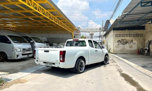 ซื้อ รถมือสอง Isuzu D-Max ขาว รถยนต์ ใน %{เมือง} ใน กรุงเทพมหานคร ซื้อ รถมือสอง Isuzu D-Max ขาว รถยนต์ ใน %{เมือง} ใน กรุงเทพมหานคร