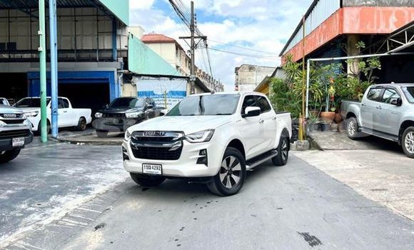 Buy Used Isuzu D-Max White Car in Bangkok in Bangkok