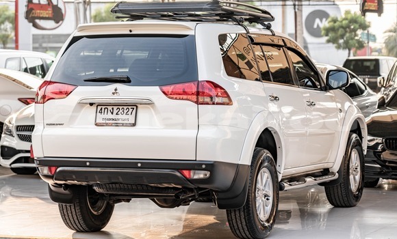 ซื้อ รถมือสอง Mitsubishi Pajero Sport ขาว รถยนต์ ใน %{เมือง} ใน กรุงเทพมหานคร ซื้อ รถมือสอง Mitsubishi Pajero Sport ขาว รถยนต์ ใน %{เมือง} ใน กรุงเทพมหานคร
