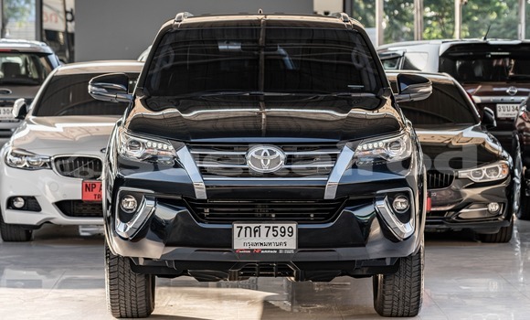 ซื้อ รถมือสอง Toyota Fortuner สีดำ รถยนต์ ใน %{เมือง} ใน กรุงเทพมหานคร ซื้อ รถมือสอง Toyota Fortuner สีดำ รถยนต์ ใน %{เมือง} ใน กรุงเทพมหานคร