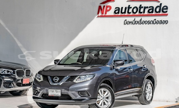 ซื้อ รถมือสอง Nissan X-Trail สีดำ รถยนต์ ใน %{เมือง} ใน กรุงเทพมหานคร