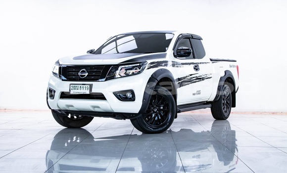 Buy Used Nissan NP 300 White Car in Bangkok in Bangkok