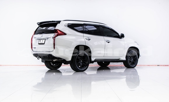 Buy Used Mitsubishi Pajero Sport White Car in Bangkok in Bangkok Buy Used Mitsubishi Pajero Sport White Car in Bangkok in Bangkok